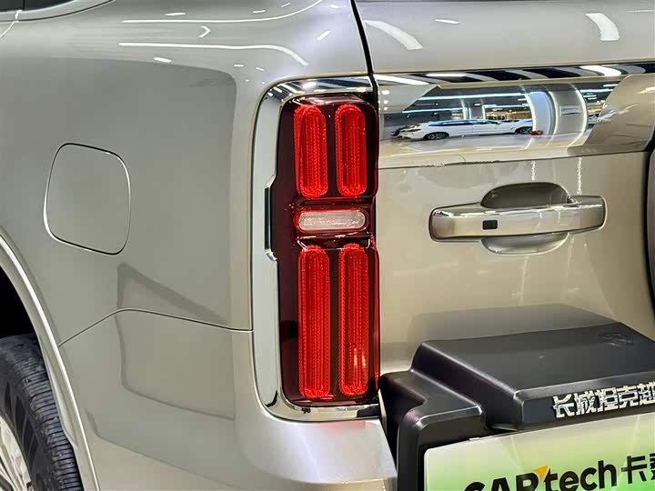 Фото 8 - Tank 500 Hybrid