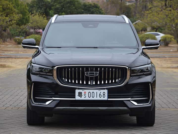 Фото 2 - Geely Monjaro