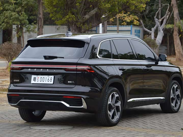 Фото 6 - Geely Monjaro