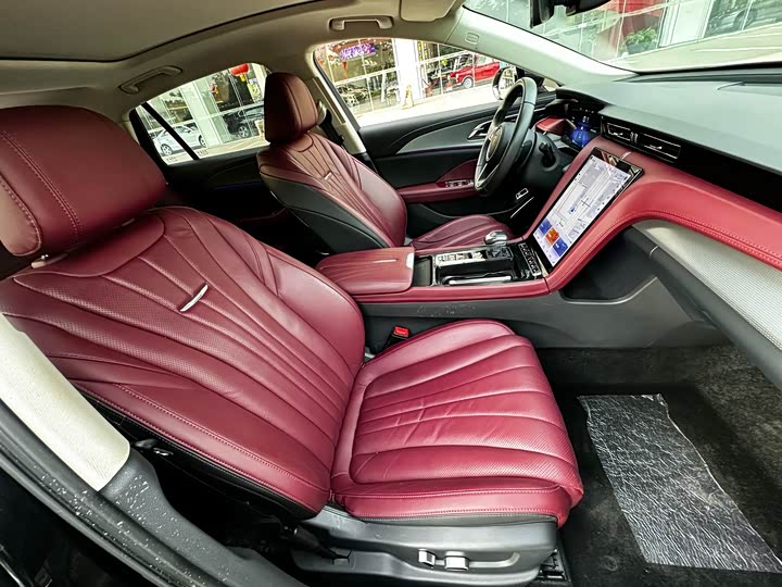 Фото 8 - Hongqi H5