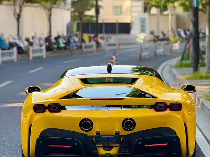 Фото 5 - Ferrari SF90