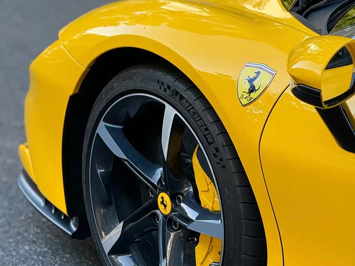 Фото 7 - Ferrari SF90