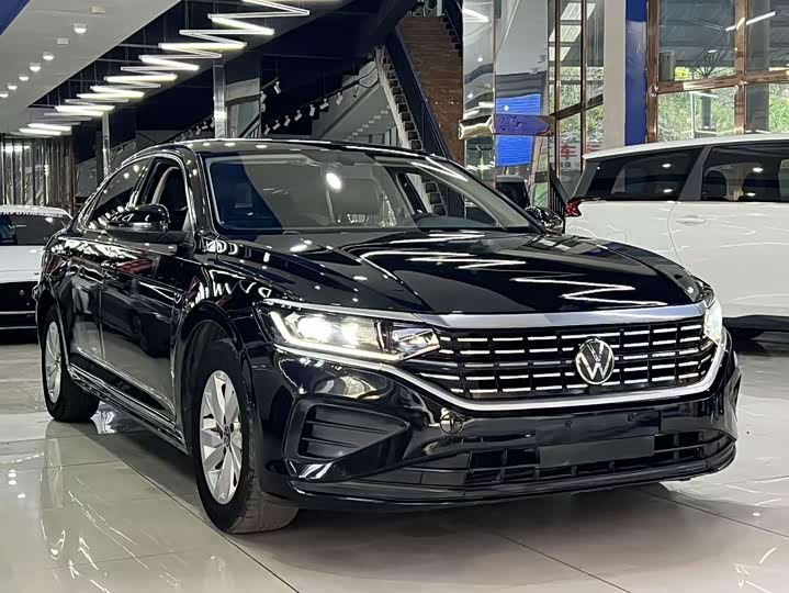 Фото 2 - Volkswagen Passat