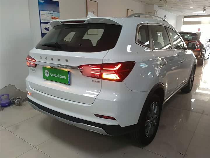 Фото 7 - Roewe RX5