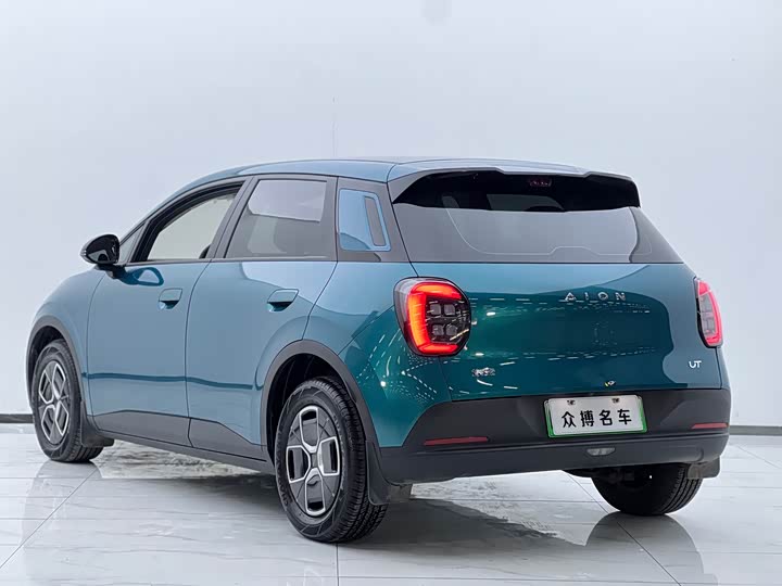 Фото 3 - GAC Aion UT