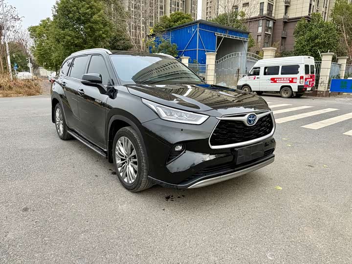 Фото 3 - Toyota Highlander