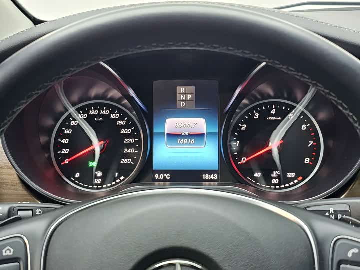 Фото 7 - Mercedes-Benz V-Class