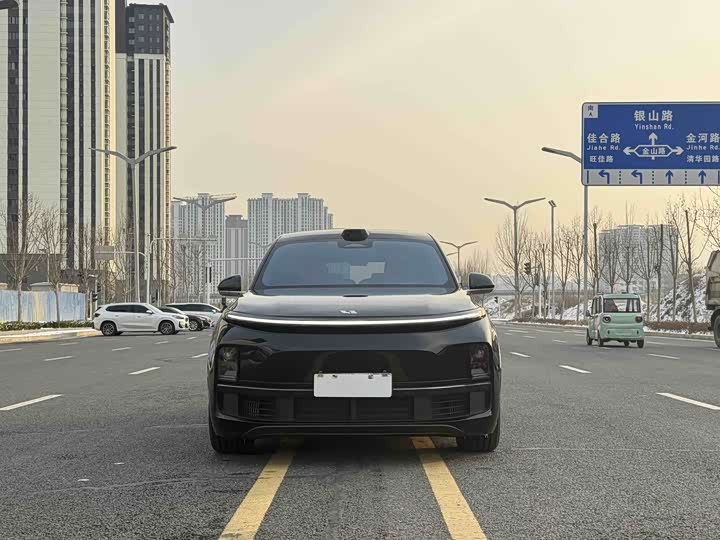 Фото 2 - LiXiang L8