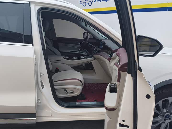 Фото 8 - Ford Equator