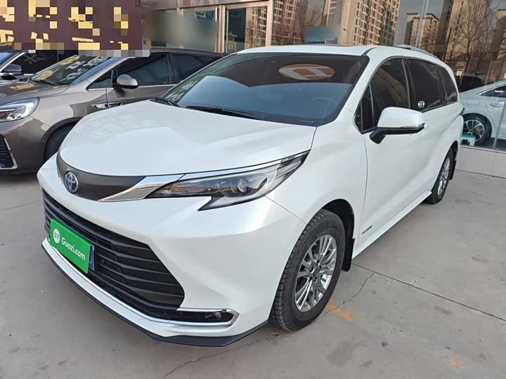 Фото 2 - Toyota Sienna