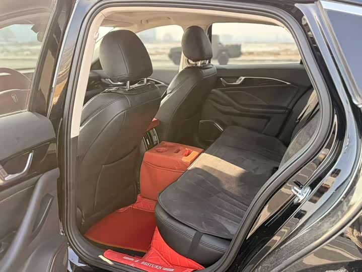 Фото 5 - Bestune B70