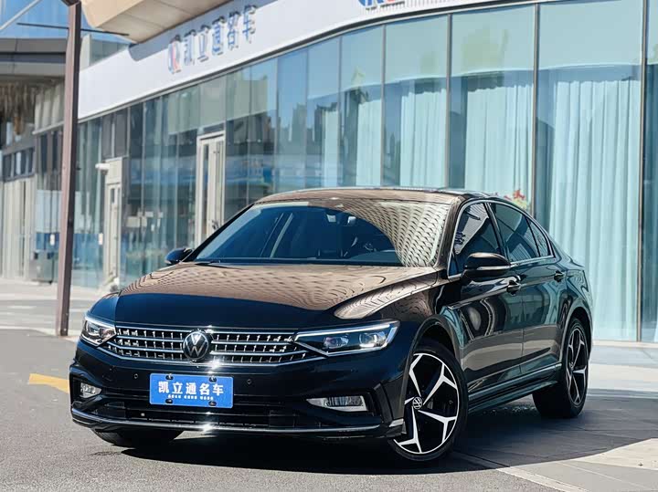 Фото 1 - Volkswagen Magotan