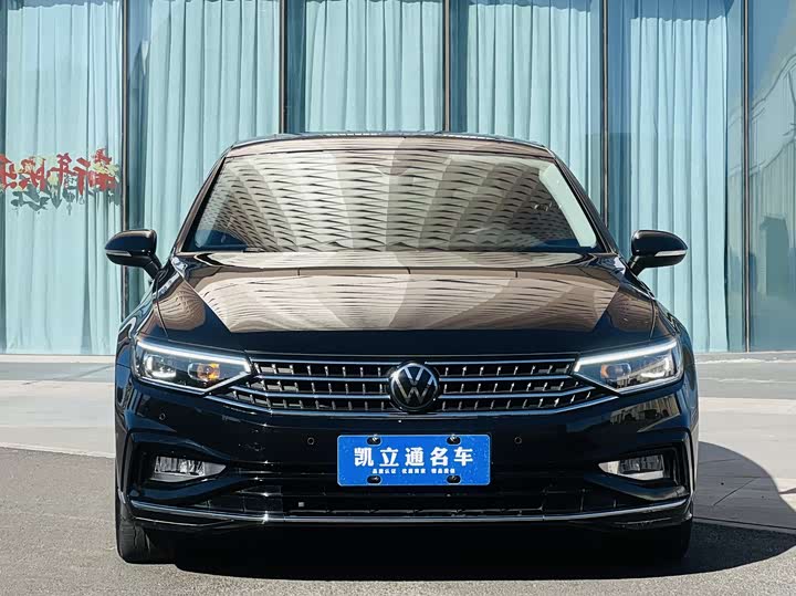 Фото 2 - Volkswagen Magotan