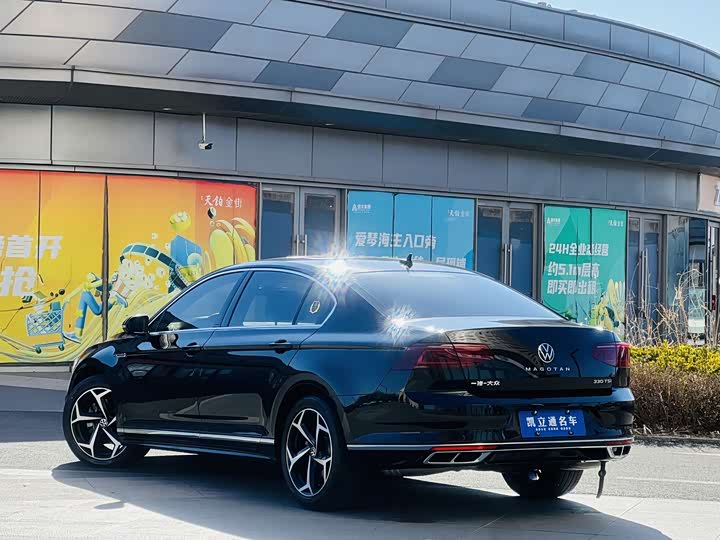 Фото 4 - Volkswagen Magotan