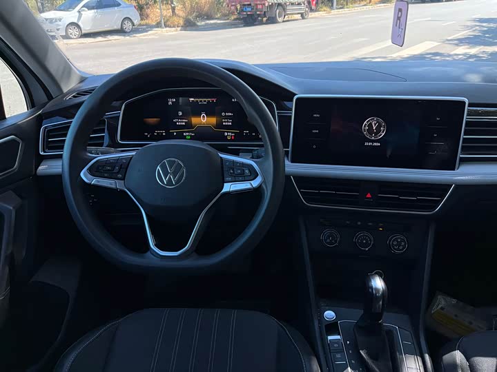 Фото 9 - Volkswagen Tiguan L Pro