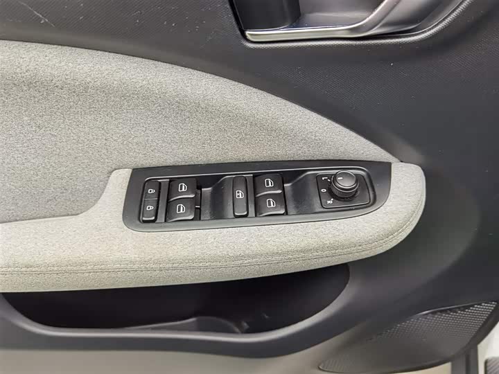 Фото 9 - Leapmotor T03