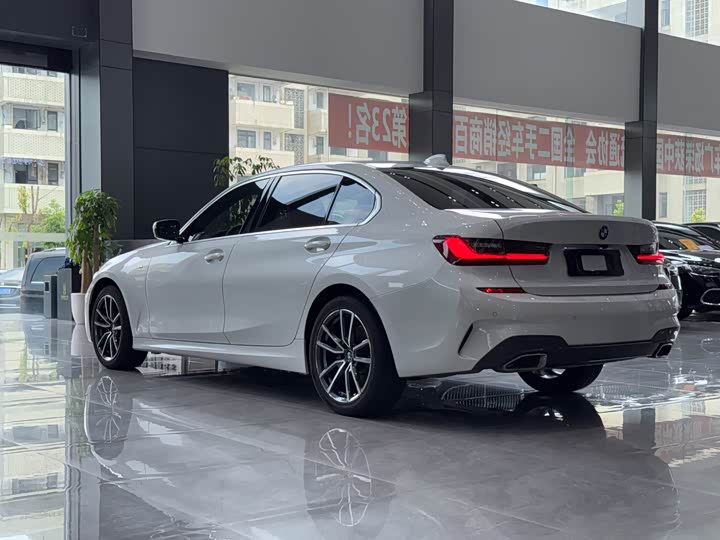 Фото 9 - BMW 3 Series