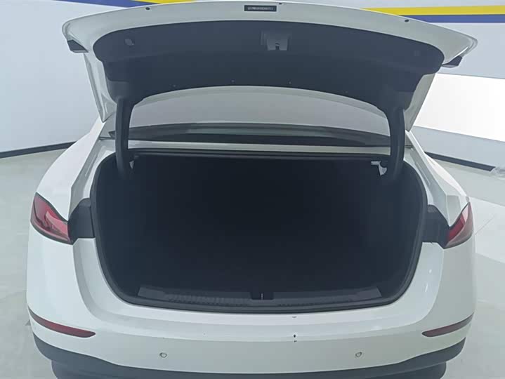 Фото 4 - Roewe D7