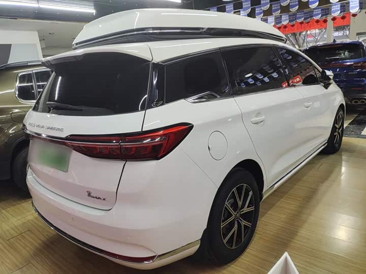 Фото 7 - BYD Song Max Hybrid