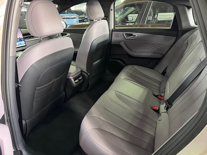 Фото 5 - Roewe M7 DMH