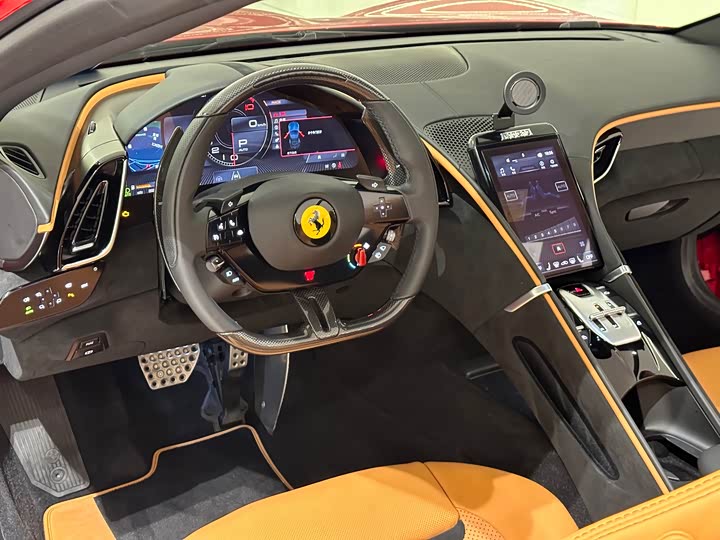 Фото 9 - Ferrari Roma