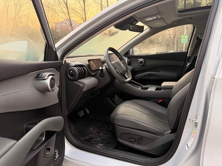 Фото 4 - BYD Yuan Plus