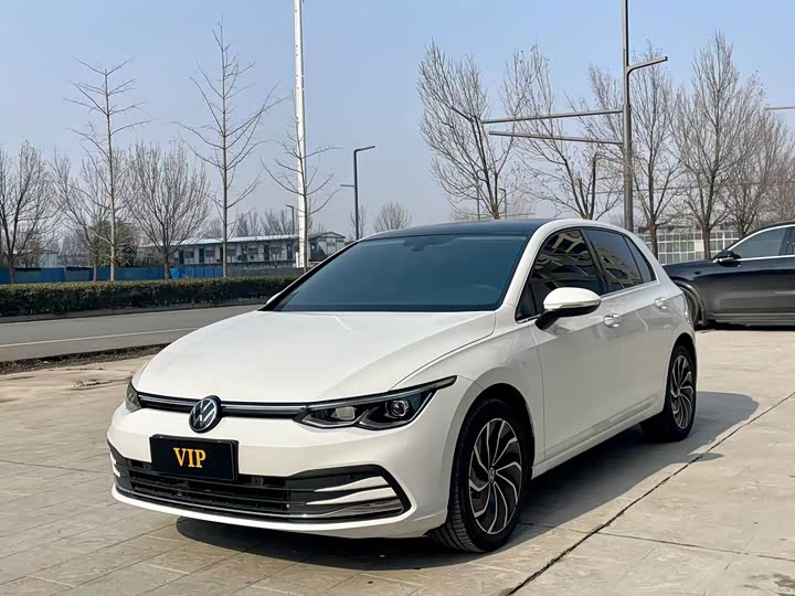 Фото 1 - Volkswagen Golf