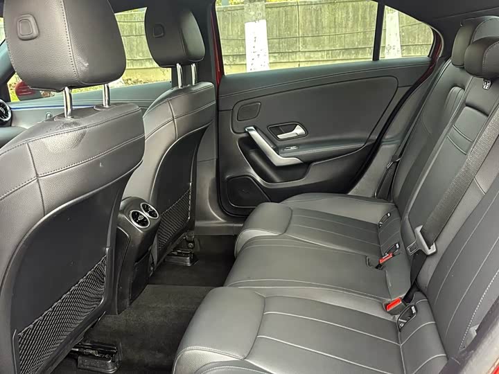 Фото 7 - Mercedes-Benz A-Class