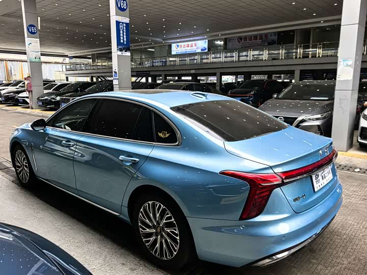 Фото 8 - Hongqi H5