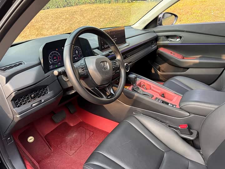 Фото 7 - Honda Accord