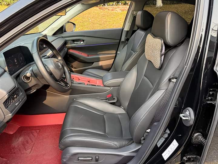 Фото 8 - Honda Accord