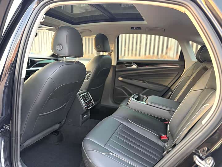 Фото 9 - Volkswagen Passat