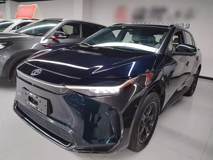 Фото 2 - Toyota bZ4X