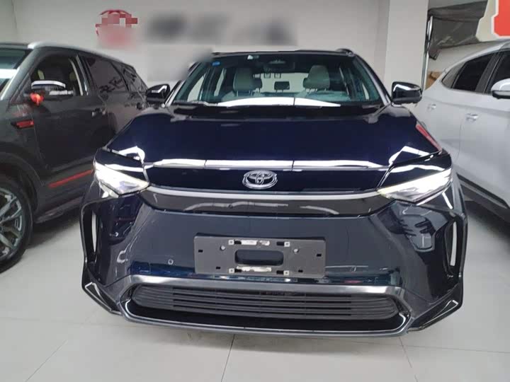 Фото 3 - Toyota bZ4X