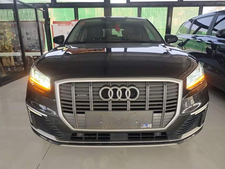 Фото 3 - Audi Q2L e-tron