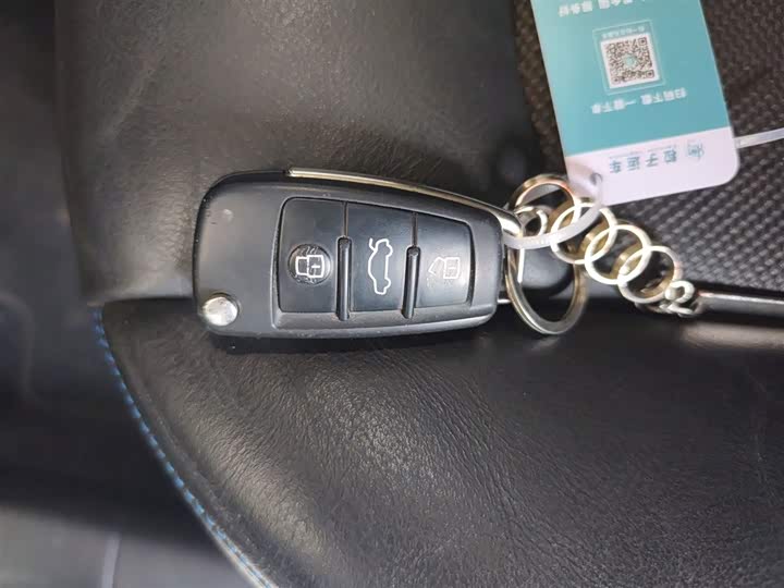 Фото 9 - Audi Q2L e-tron