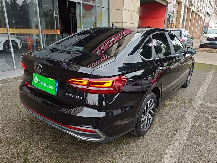 Фото 7 - Volkswagen Lavida