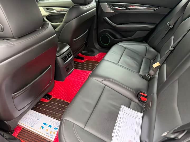 Фото 8 - Cadillac CT5