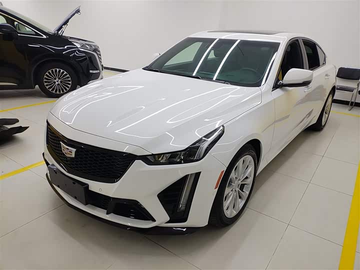 Фото 1 - Cadillac CT5