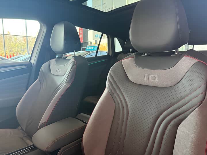 Фото 8 - Volkswagen ID.4 Crozz