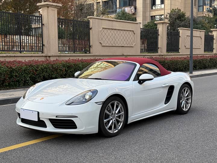 Фото 1 - Porsche 718