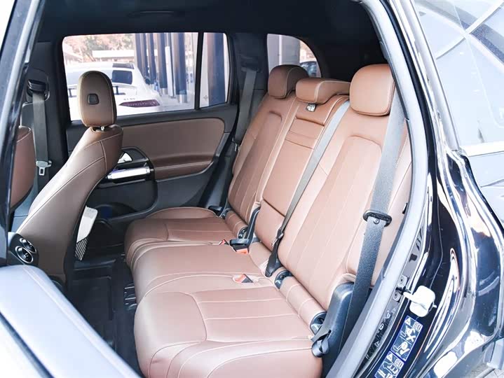 Фото 4 - Mercedes-Benz GLB-Class