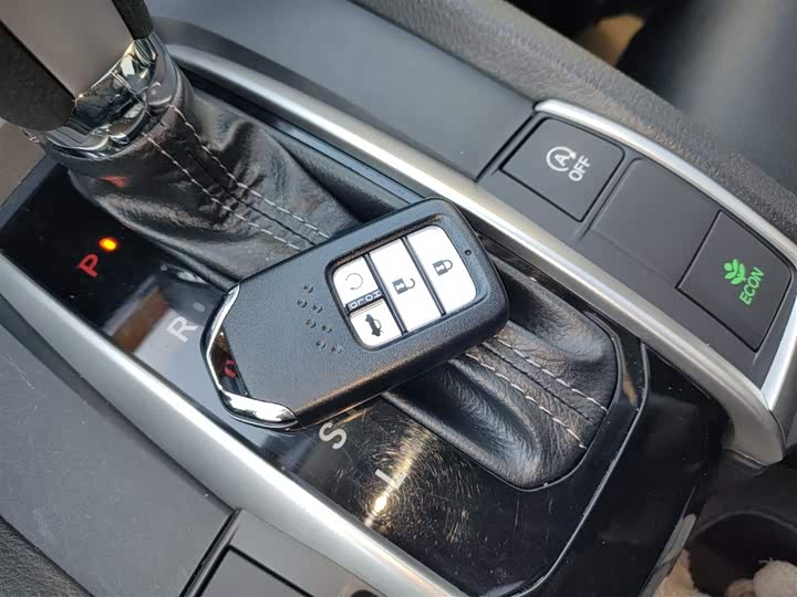 Фото 9 - Honda Civic