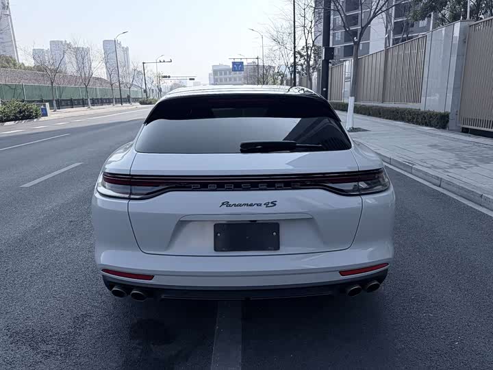 Фото 5 - Porsche Panamera