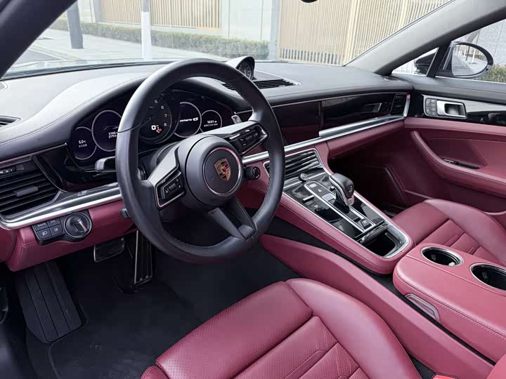 Фото 7 - Porsche Panamera