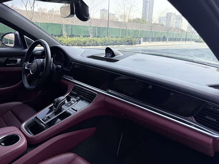 Фото 8 - Porsche Panamera