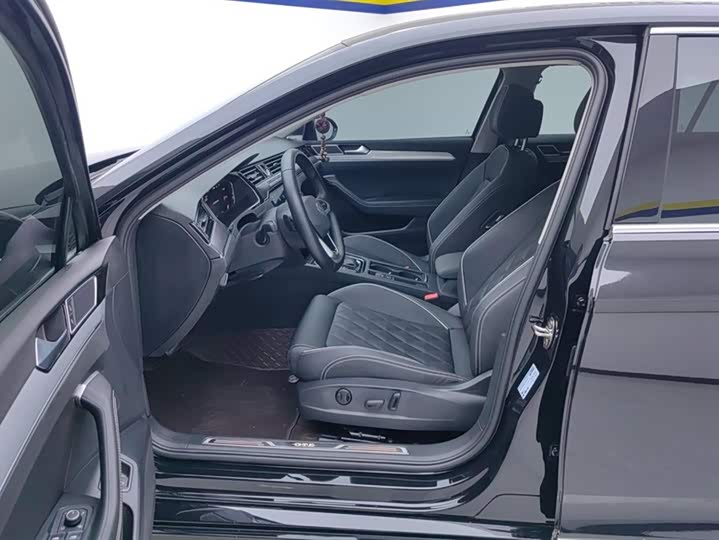 Фото 9 - Volkswagen Magotan GTE Hybrid