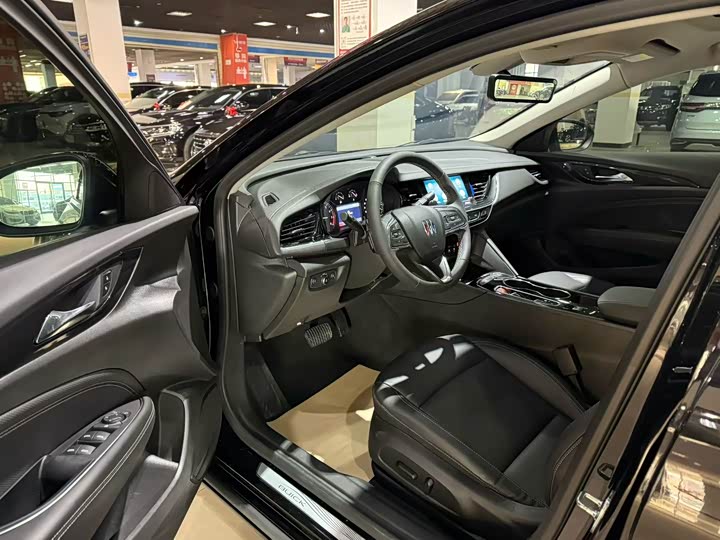 Фото 4 - Buick Regal