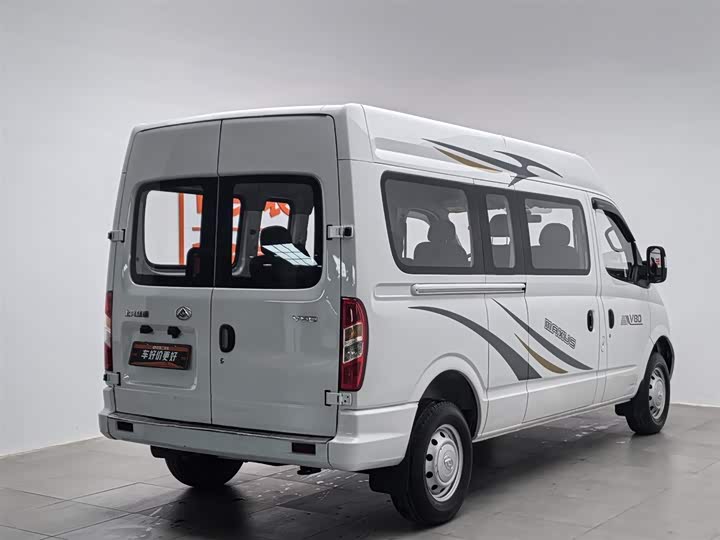 Фото 2 - Maxus V80