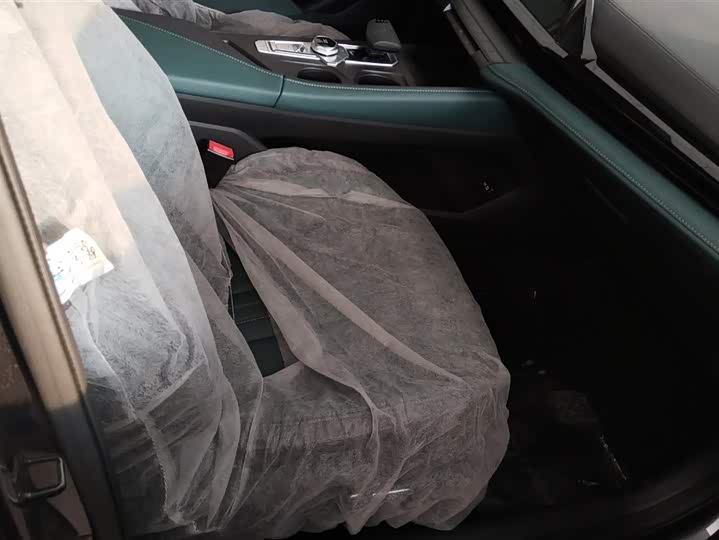 Фото 8 - Changan UNI-V Hybrid